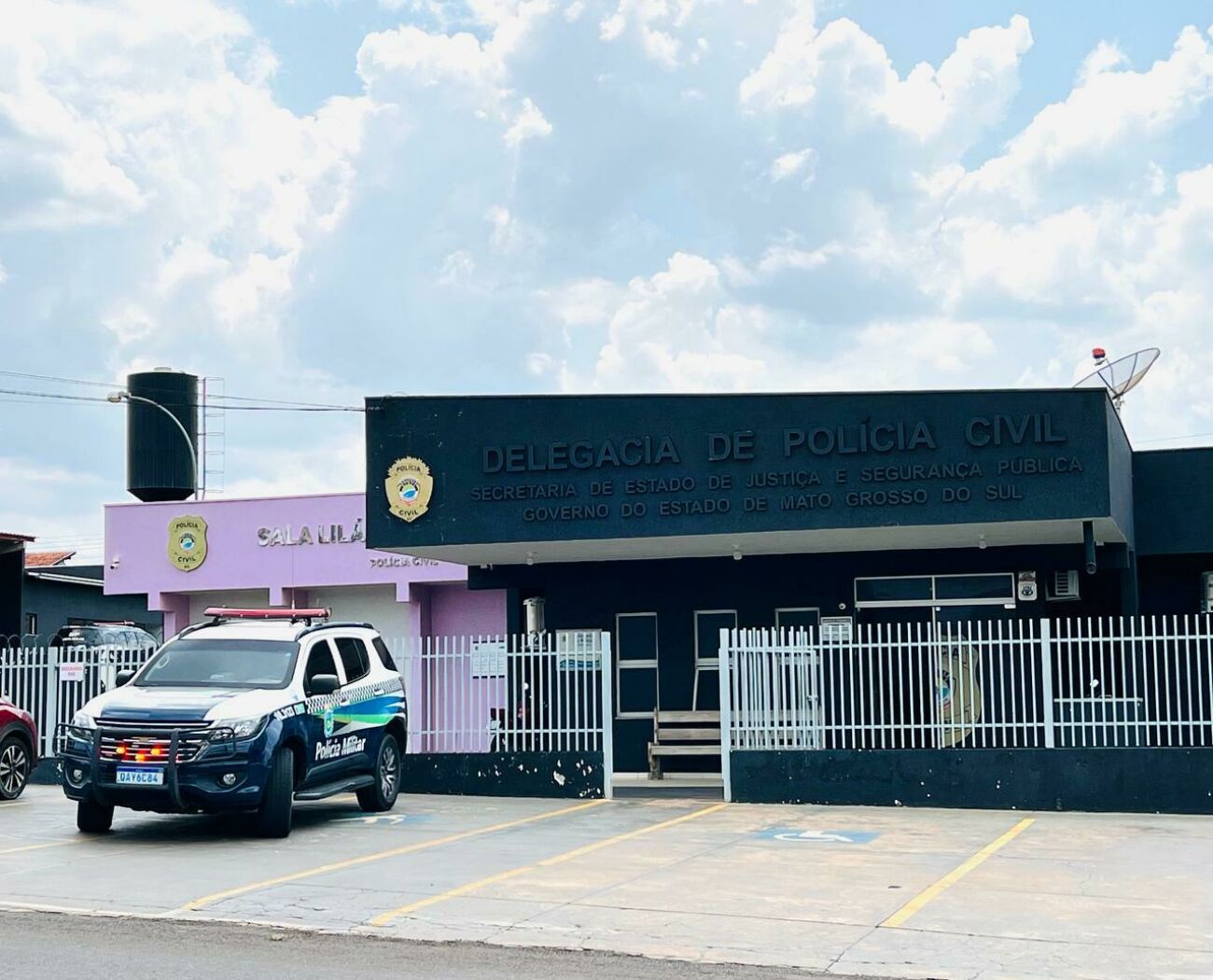 Ilustração da notícia Golpe do falso INSS faz moradora perder R$ 4,6 mil após “recadastramento” por telefone em Costa Rica da MS Todo dia